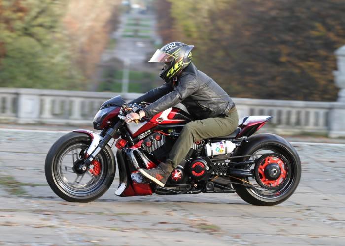 01 Harley Davidson V rod Szajbas Garage