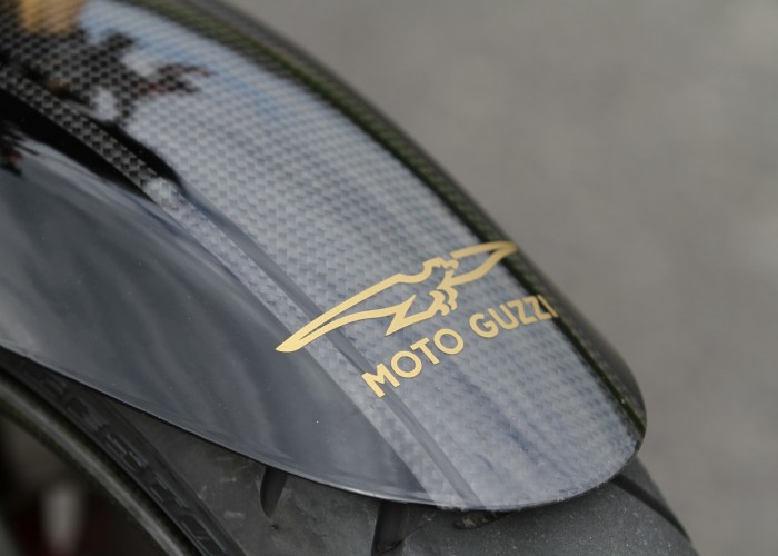 21 Moto Guzzi V10 Centauro custom blotnik