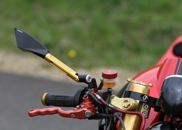25 Moto Guzzi V10 Centauro custom detale