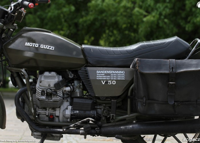 11 Moto Guzzi V50 Nato z bliska