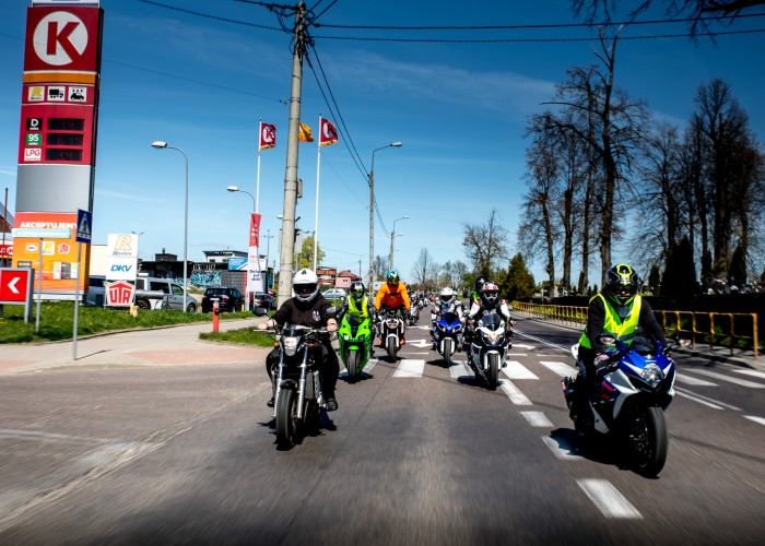 01 Motocyklisci rozpoczynaja sezon Siemiatycze 2022