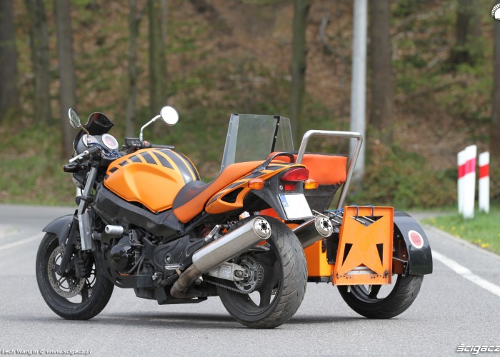 07 Sidecar Moto Pomarancza Blackbird Custom