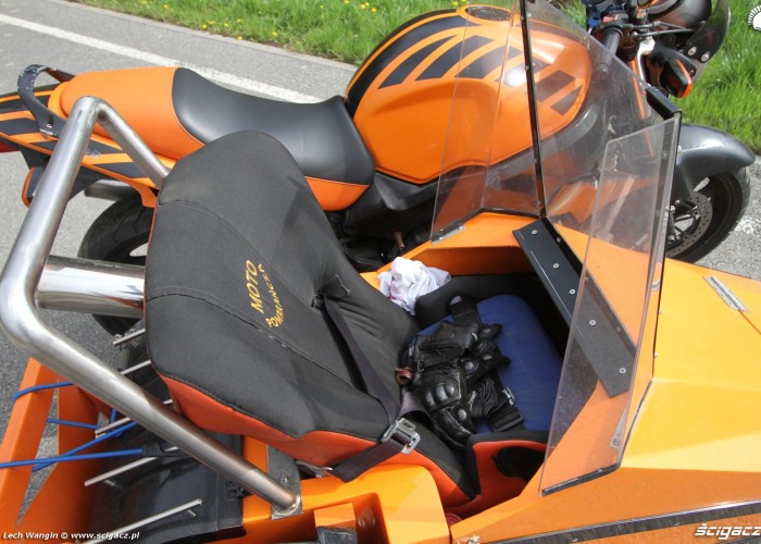 10 Sidecar Moto Pomarancza siedzenie pasazerki