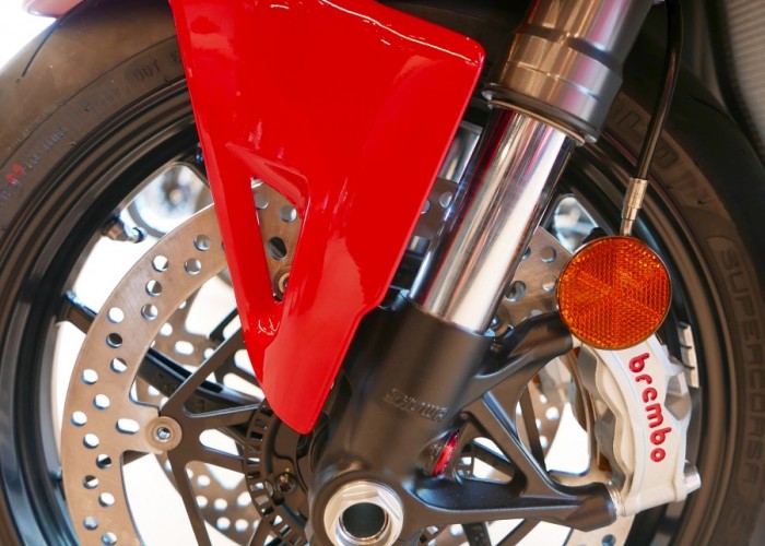 Ducati Panigale V4 zawieszenie przod