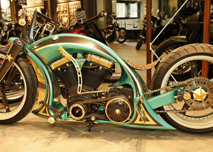 17 Thunderbike custom bike mietowy