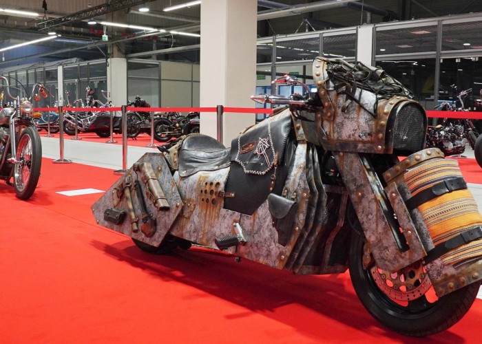 custom na targach warsaw motorcycle show 2022