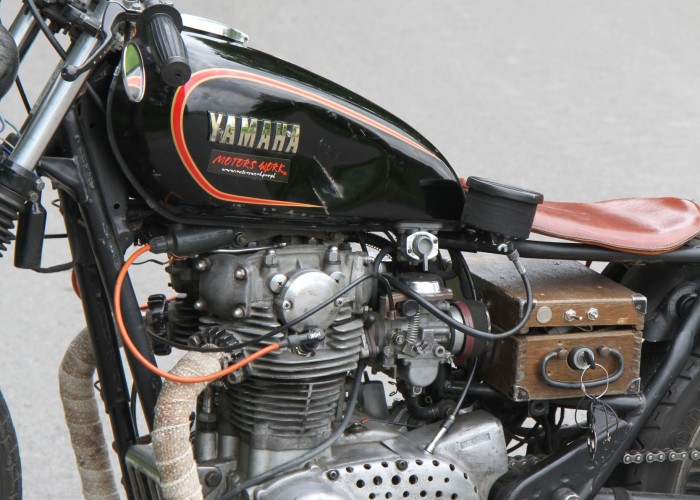 17 Yamaha XS 650 custom z bliska