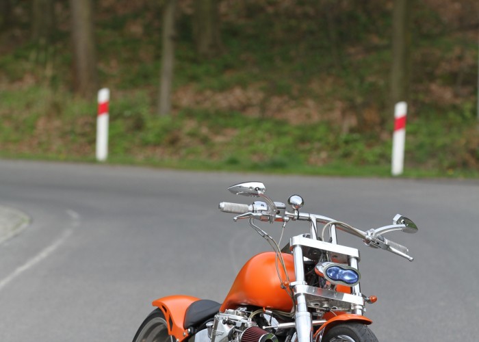 34 Harley Davidson Softail przod