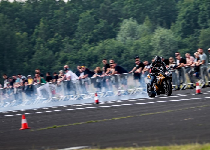 chmura dymu King of Poland Drag Race Cup Moto Park Ulez Moto Show Poland 22