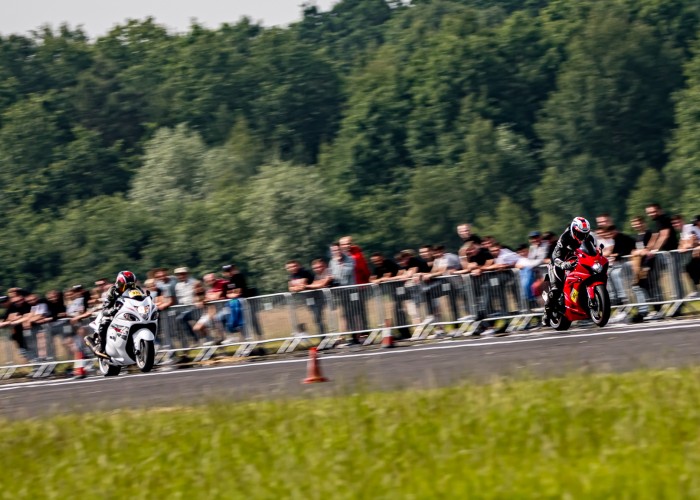 haya vs gixxer King of Poland Drag Race Cup Moto Park Ulez Moto Show Poland 18
