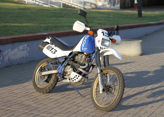 22 Suzuki DR 650R