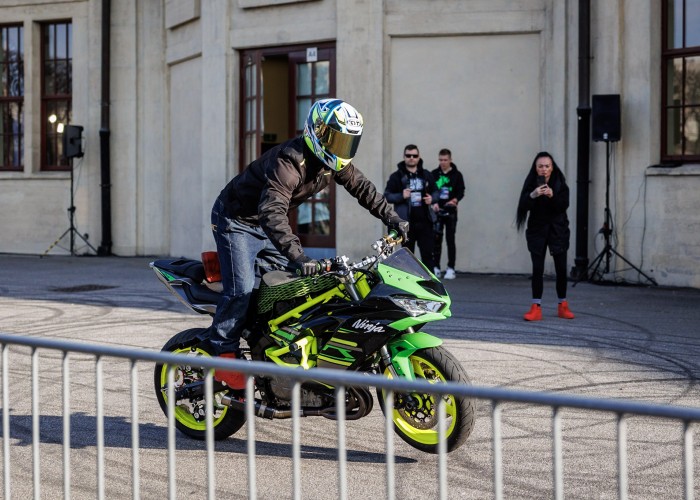 pokazy stuntu Wroclaw Motorcycle Show 2023