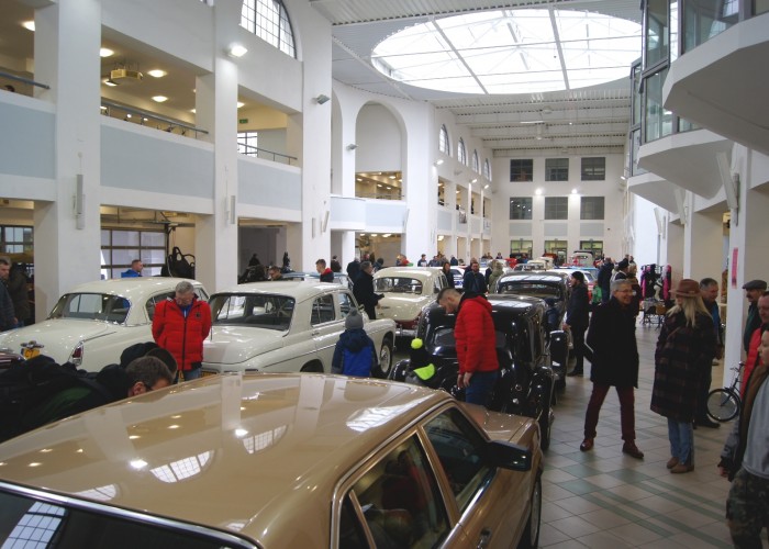 09 samochody oldtimery Wystawa i Inscenizacja Klasycznej Motoryzacji 2023