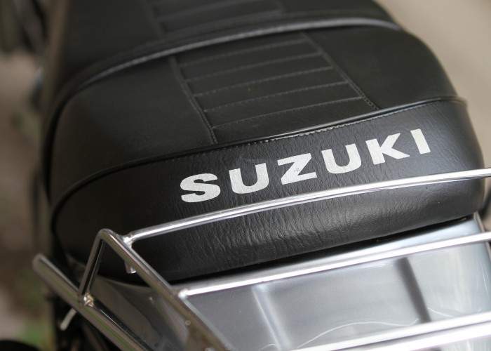 21 Suzuki SP 370 siodlo