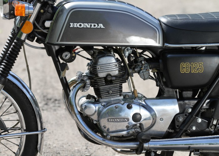 08 Honda CB 125 silnik