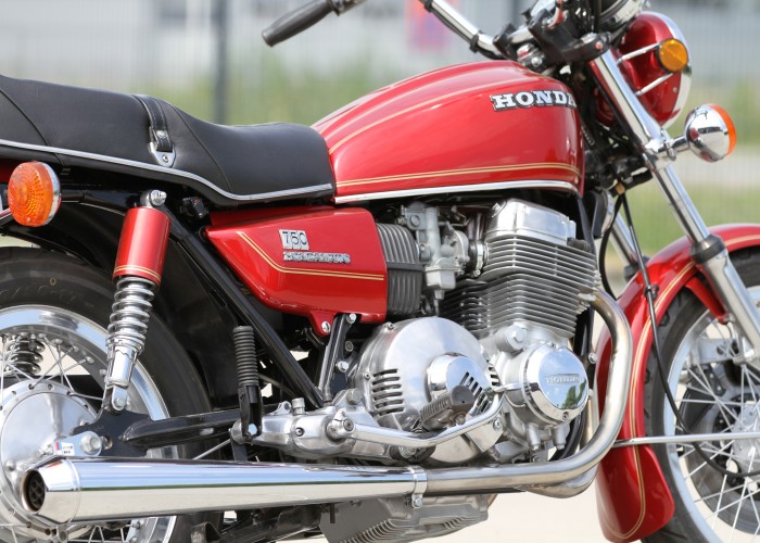 10 Honda CB 750 A Hondamatic tlumik