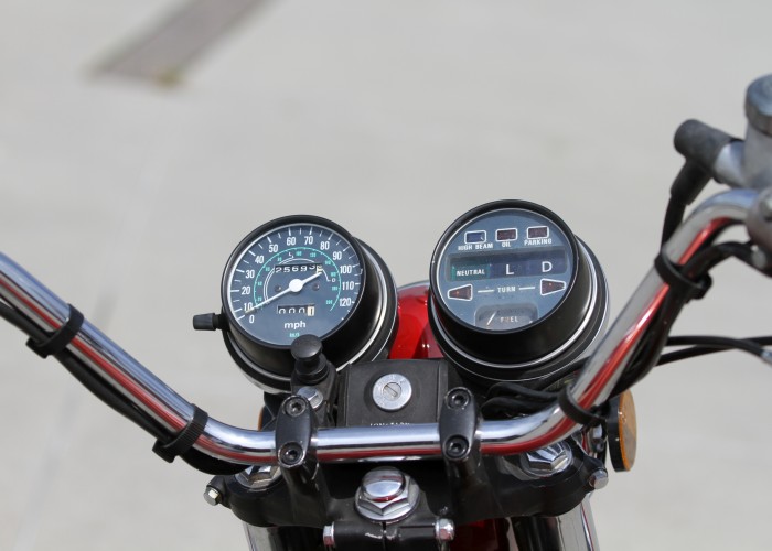 12 Honda CB 750 A Hondamatic zegary