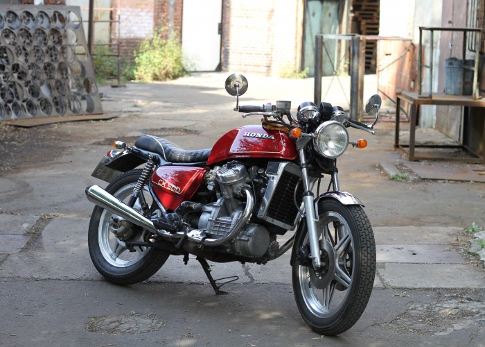 11 Honda CX 500 1981 rok