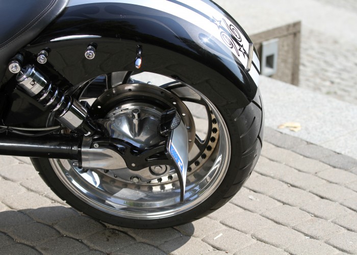 21 Honda VTX 1800 custom zawieszenie