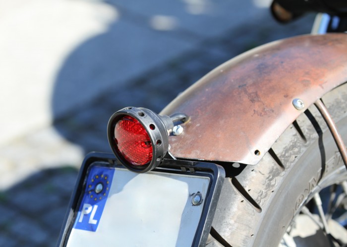 16 Honda VT 1100 Bobber lampa tyl