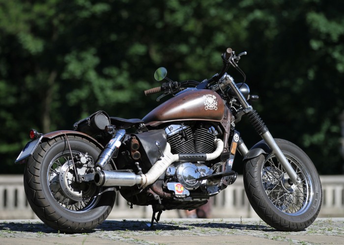 26 Honda VT 1100 Bobber prawy bok