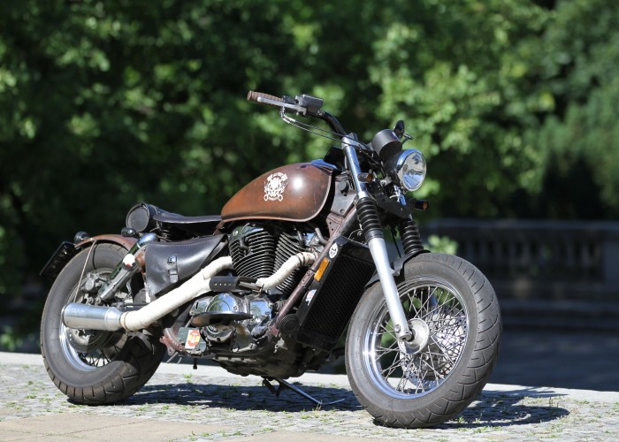 29 customowy Honda VT 1100 Bobber