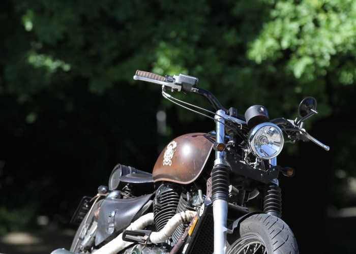 35 Honda VT 1100 Bobber przodem