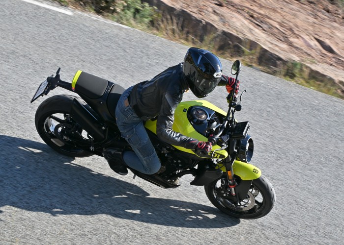 29 Husqvarna Vitpilen 801