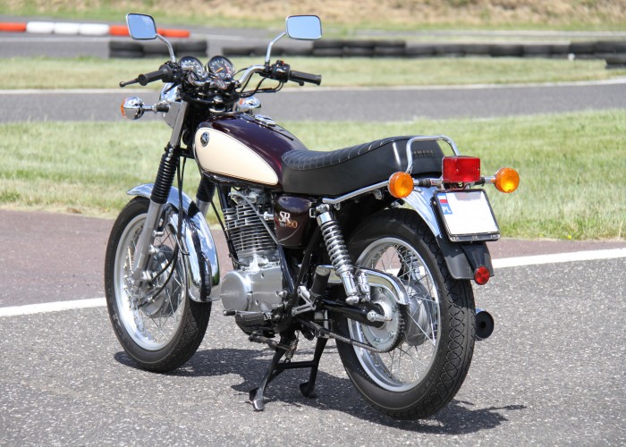 02 Yamaha SR 500 baza do customowych wariacji