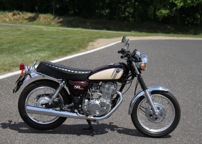 03 Yamaha SR 500 prawy bok