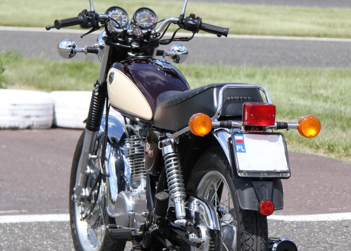 12 Yamaha SR 500 tylne swiatlo