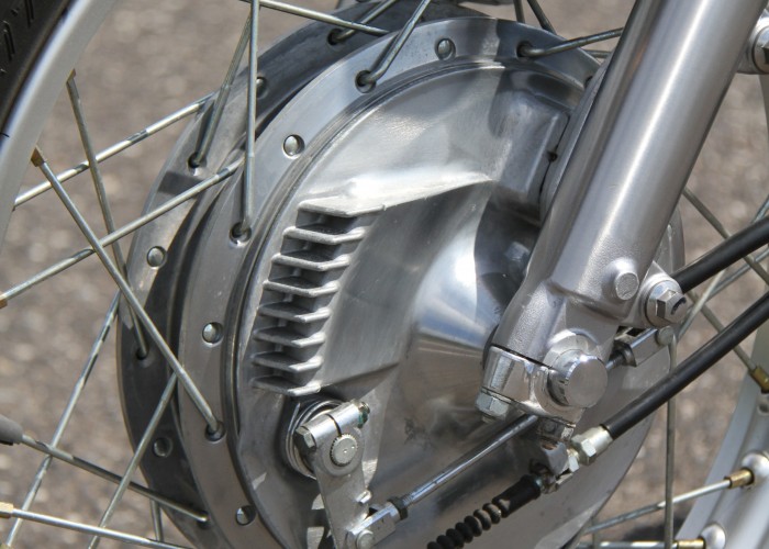 16 Yamaha SR 500 hamulec beben