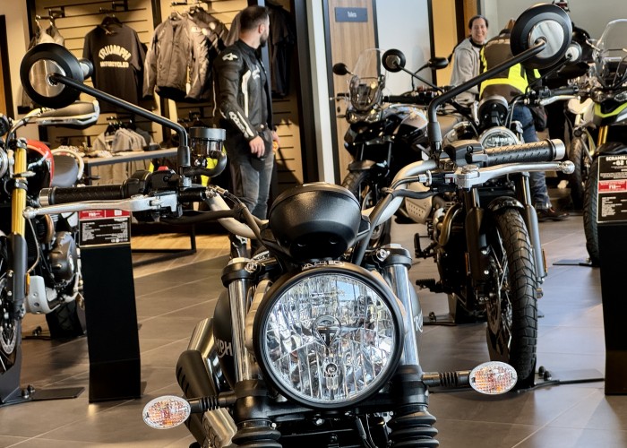 30 triumph scrabler salon lodz