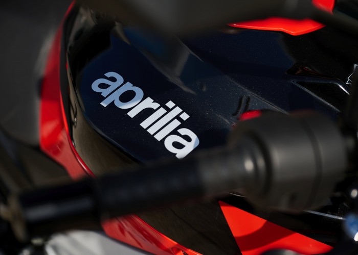 46 Aprilia Tuono 457 2025 detale