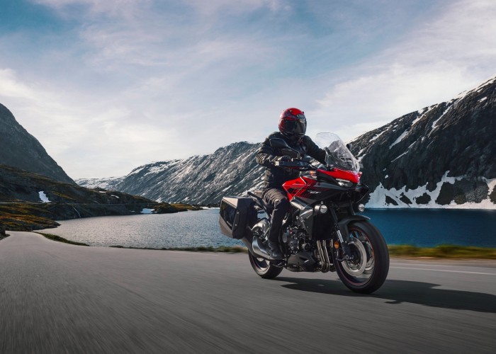 17 Honda CB1000GT 2026