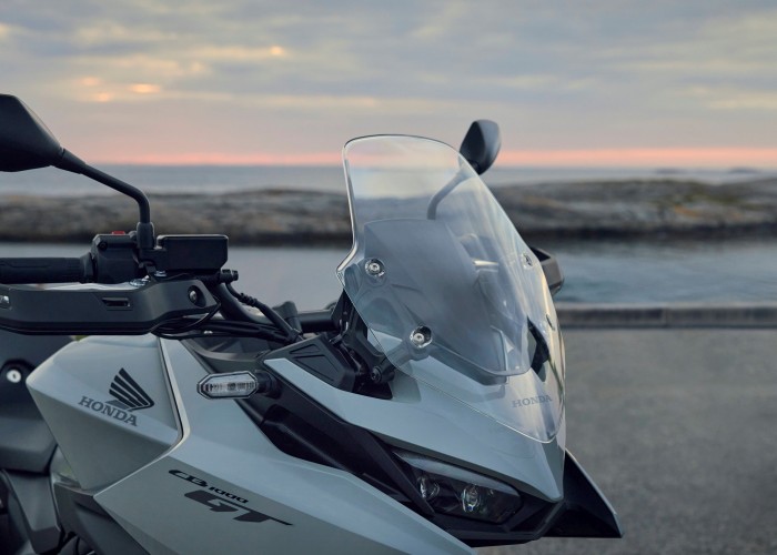 26 Honda CB1000GT 2026 opuszczona szyba