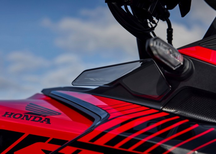 56 Honda CB1000GT 2026 skrzydelka