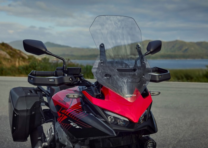 58 Honda CB1000GT 2026 wysoka szyba