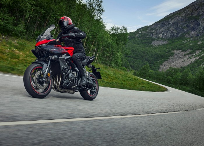 61 Honda CB1000GT 2026