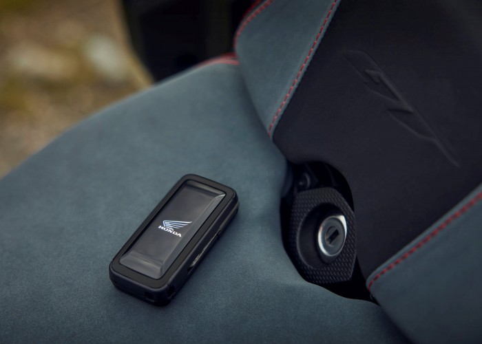 74 Honda CB1000GT 2026 kluczyk