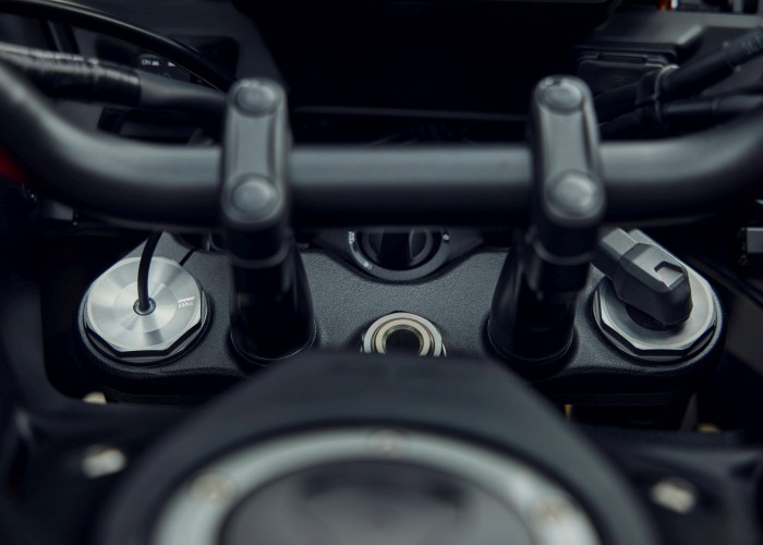 81 Honda CB1000GT 2026 polka kierownica