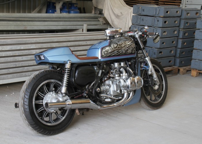 25 Honda Goldwing 1100 custom bike cafe racer