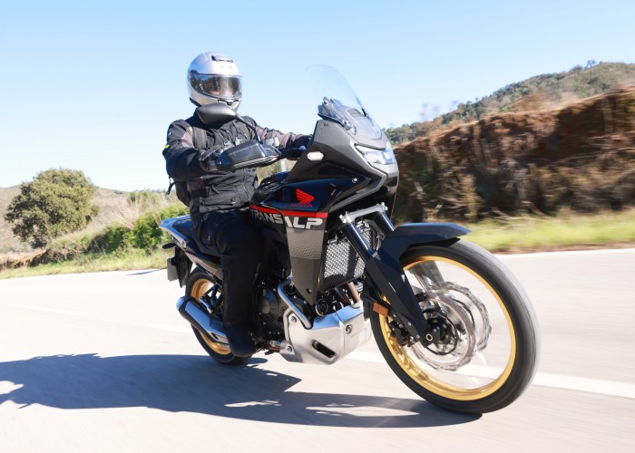 20 nowy Transalp 750 2025