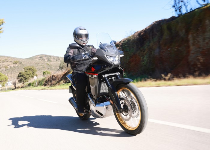 33 Honda Transalp 2025