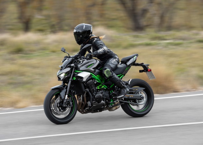 56 Kawasaki Z900 2025 Marlena Dudek