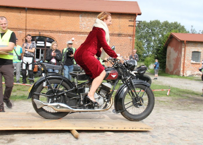 rajd baltycki elegancka kobieta