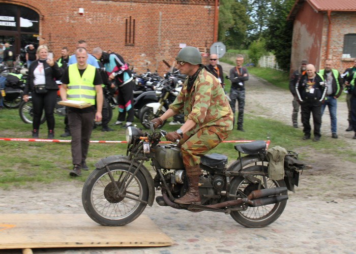 rajd baltycki przejazd przez przeszkode