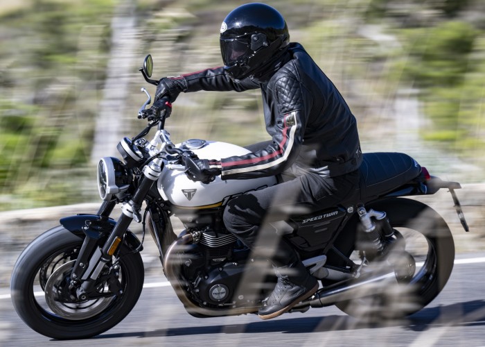 Triumph Speed Twin 1200 w akcji