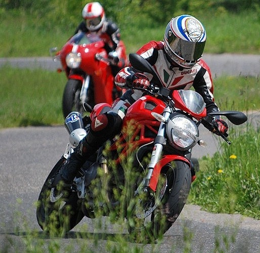 Ducati Monster w akcj