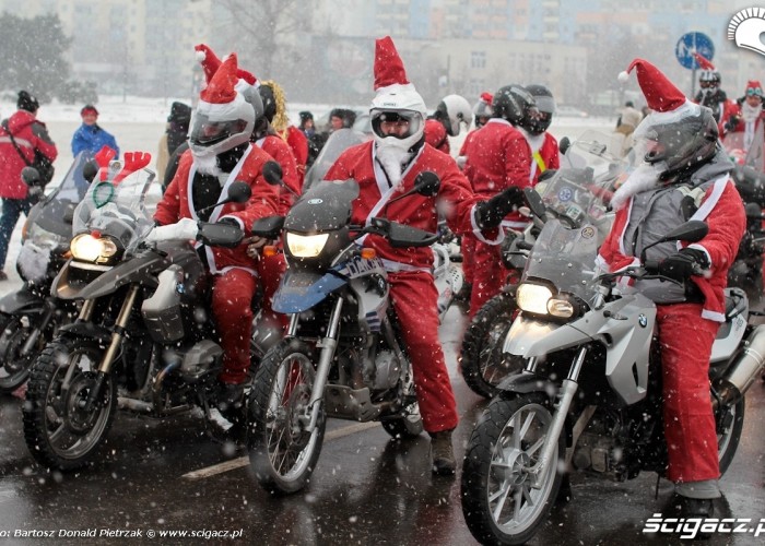 trojmiejscy mikolajowie na motocyklach w 2010 (3)